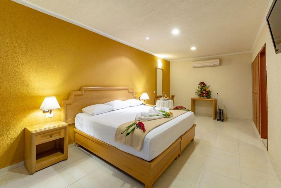 Tecnohotel Itzaes Меріда Екстер'єр фото